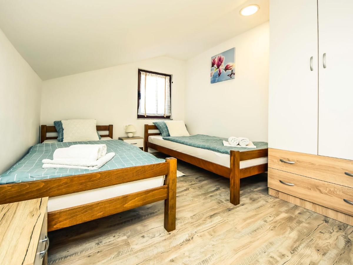 ויר Apartment Matanovi Dvori-2 By Interhome מראה חיצוני תמונה